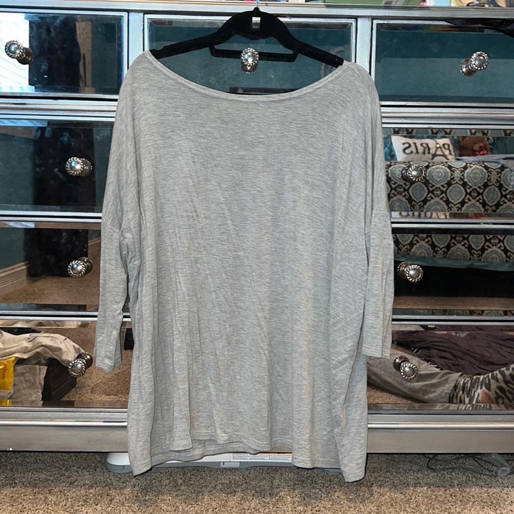 Grey PIKO top with 3/4 length sleeves